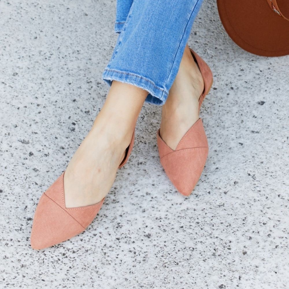 Qupid Simple and Chic Pointed Toe Ballet Flats in Sunkiss